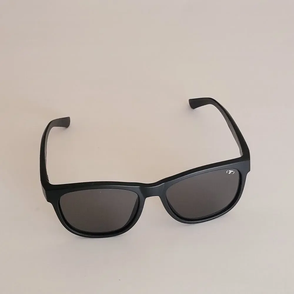 Tifosi Thrive Swank sunglasses Satin Black Smoke Polarized lenses 1500500151